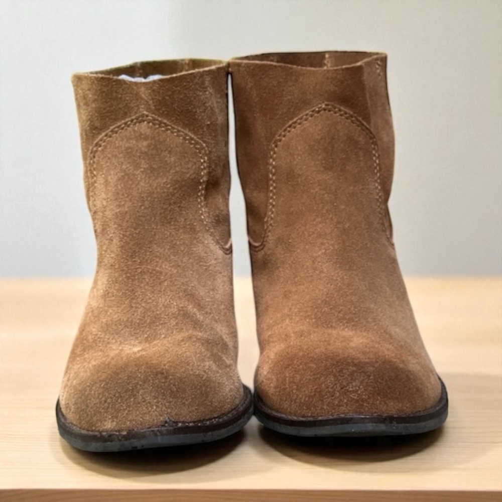 💥SALE💥DV by Dolce Vita Women's Leather Ankle Boot in Saddle Suede Size 8 - Picture 6 of 10